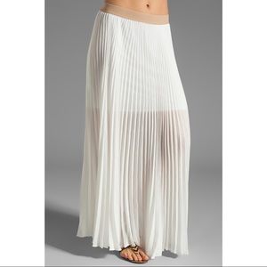 BCBGMaxAzria | Pleated White Maxi Skirt | Size XS
